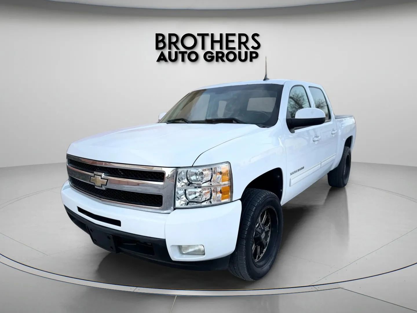 Used 2011 Chevrolet Silverado 1500 LTZ w/ LTZ Plus Package RWD image 12