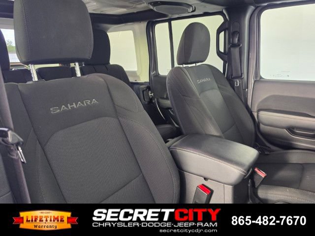 Used 2023 Jeep Wrangler Unlimited Sahara AWD/4WD image 33