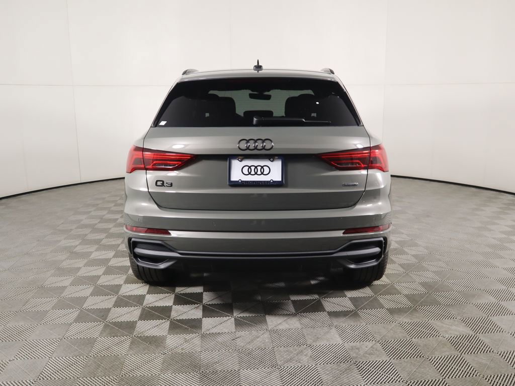 Used 2025 Audi Q3 2.0T Premium w/ Convenience Package image 7
