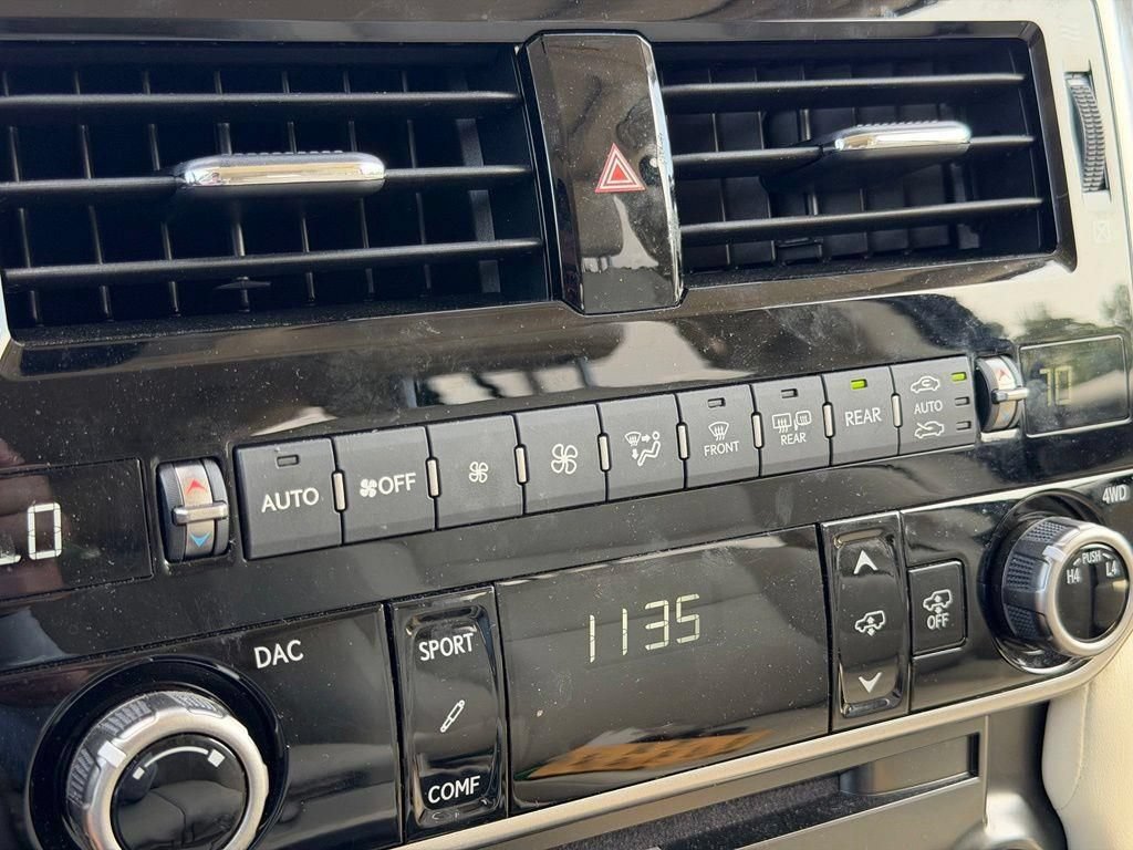Used 2022 Lexus GX 460 Luxury w/ Sport Design Package AWD/4WD image 26