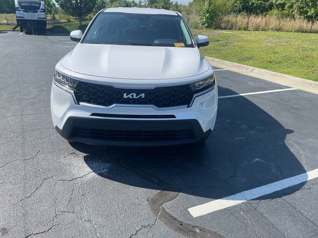 Used 2023 Kia Sorento LX AWD/4WD image 2