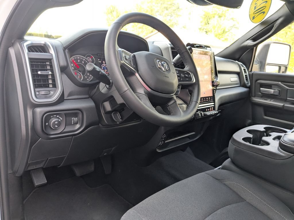 Used 2025 RAM 2500 Big Horn AWD/4WD image 10