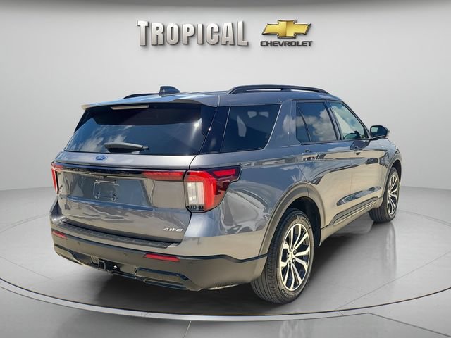 Used 2025 Ford Explorer ST-Line AWD/4WD image 3