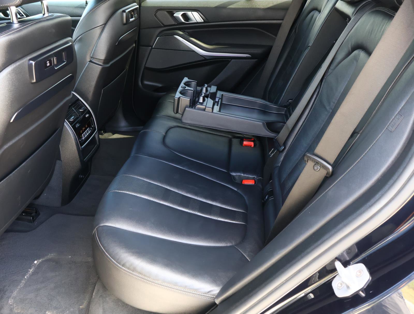 Used 2019 BMW X5 xDrive50i w/ M Sport Package AWD/4WD image 22