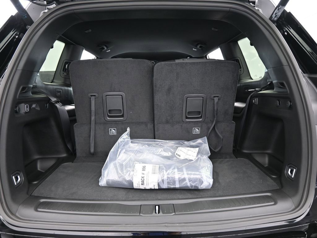 Used 2024 Jeep Grand Cherokee L Laredo w/ Luxury Tech Group I image 26