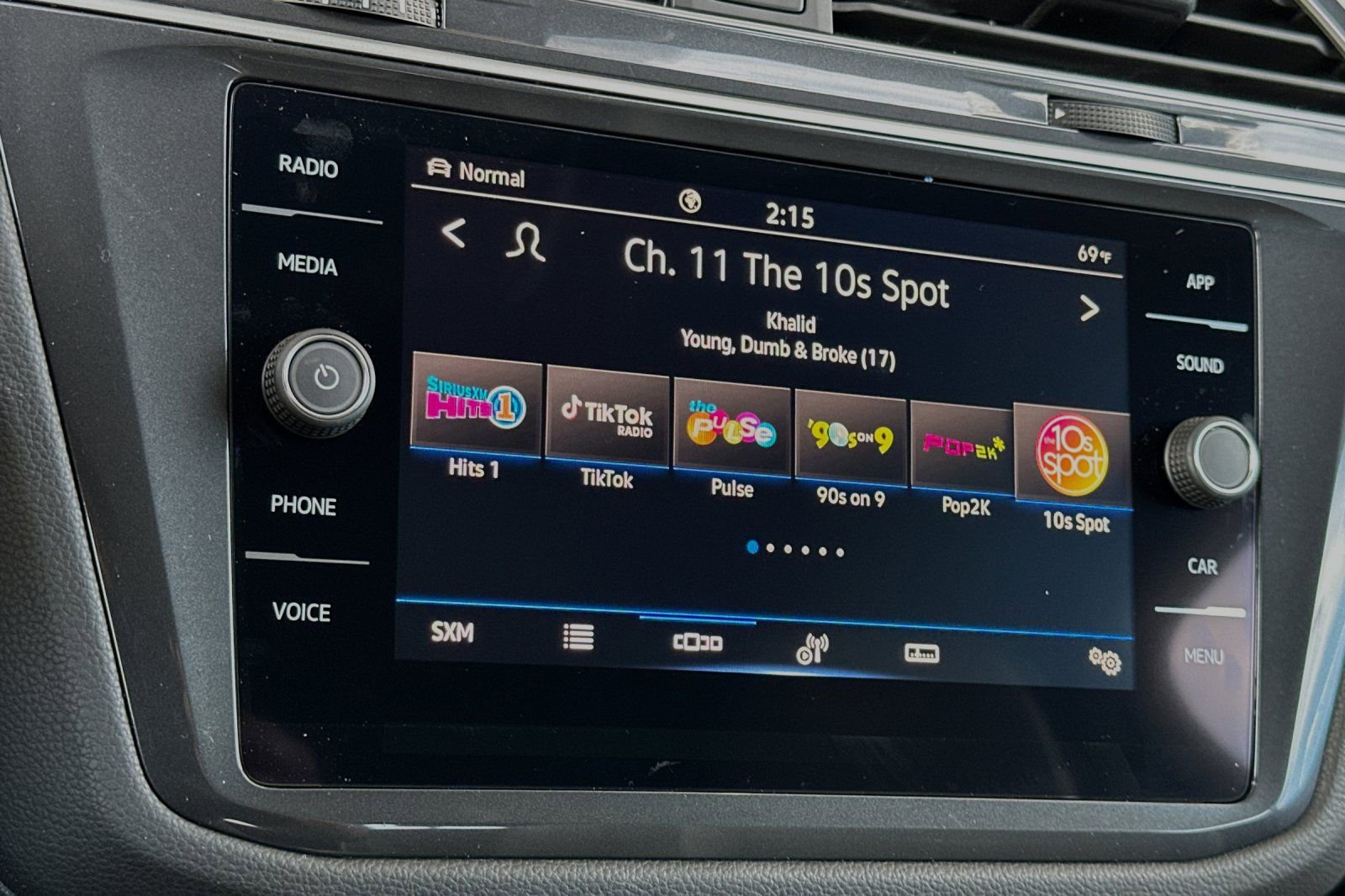 Used 2024 Volkswagen Tiguan S image 18