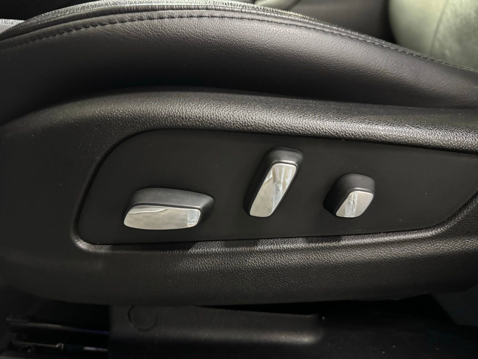 Used 2018 Cadillac XT5 Premium Luxury image 26