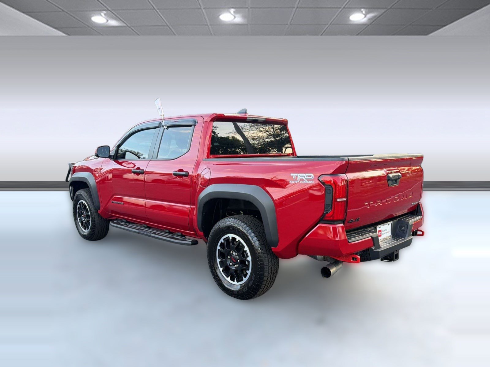 Certified 2025 Toyota Tacoma TRD Off-Road AWD/4WD image 3