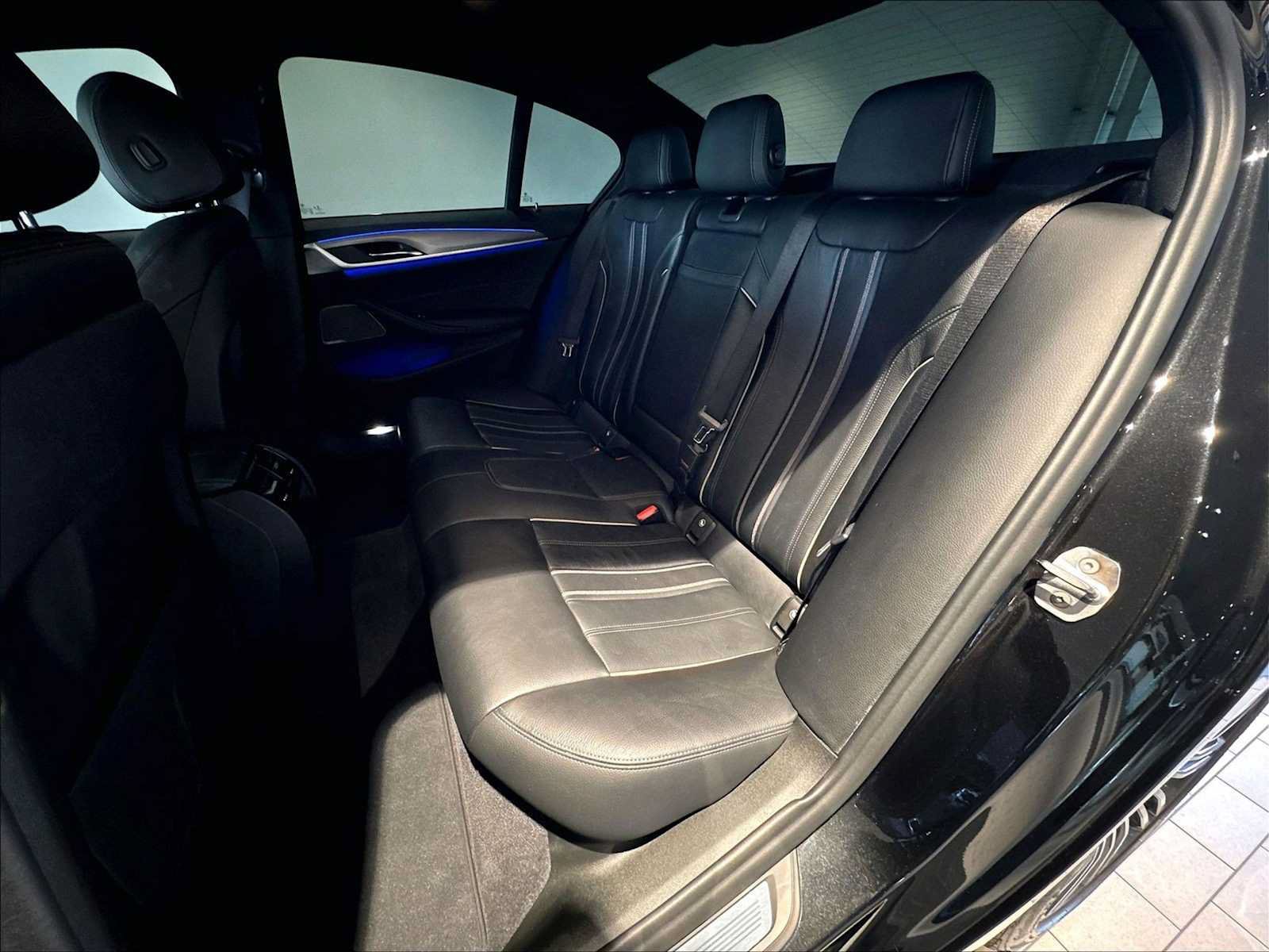 Used 2019 BMW 530e w/ M Sport Package RWD image 30