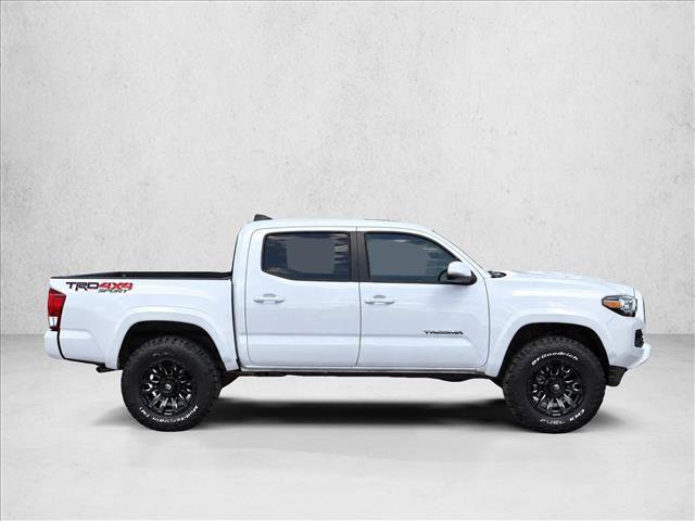 Used 2017 Toyota Tacoma TRD Sport w/ Premium & Technology Package AWD/4WD image 8