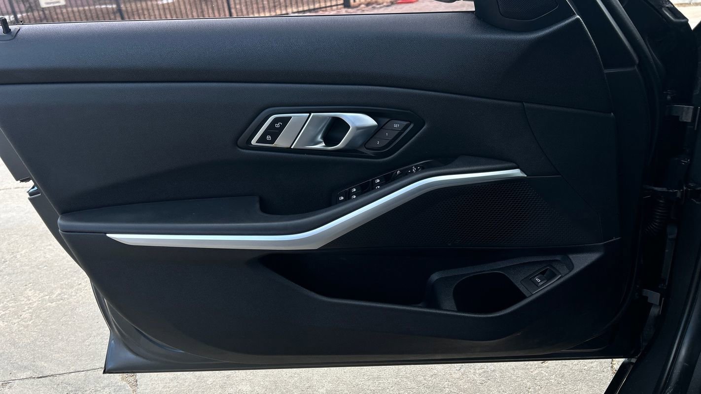 Used 2019 BMW 330i xDrive xDrive w/ M Sport Package image 24