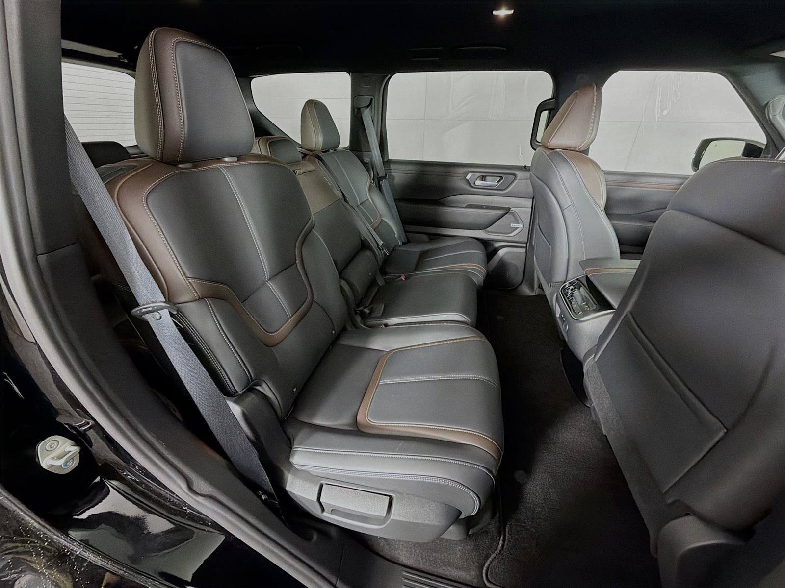 Used 2026 Nissan Armada SL AWD/4WD image 27