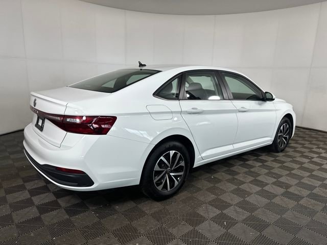 Used 2025 Volkswagen Jetta S image 3
