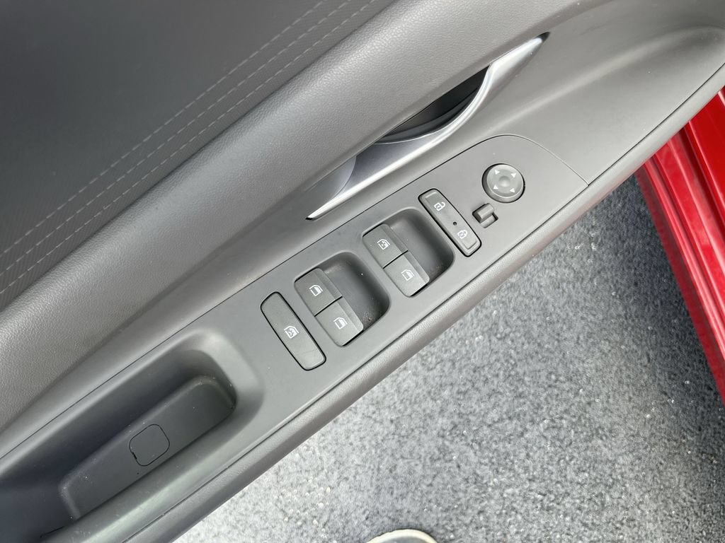 Used 2023 Hyundai Elantra Blue FWD image 19