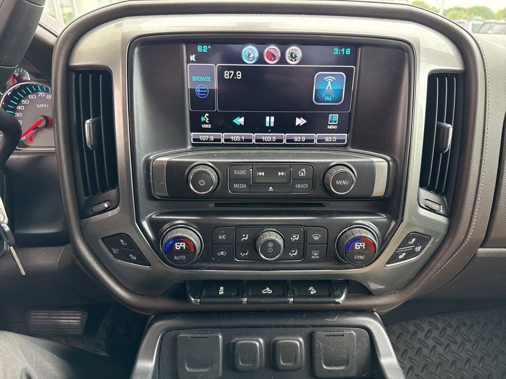 Used 2015 Chevrolet Silverado 1500 LTZ Z71 AWD/4WD image 21