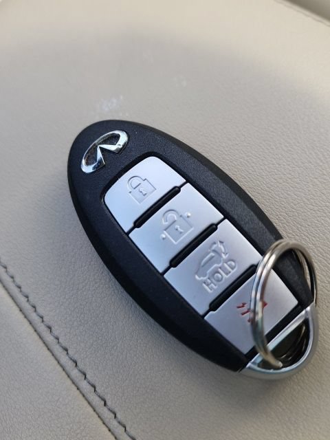 Used 2019 INFINITI QX50 Luxe w/ Navigation Package FWD image 32