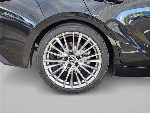 Used 2022 Lexus IS 300 w/ Premium Package RWD image 21