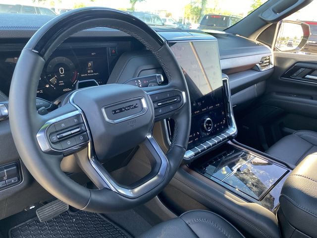 Used 2025 GMC Yukon Denali w/ Advanced Technology Package image 23