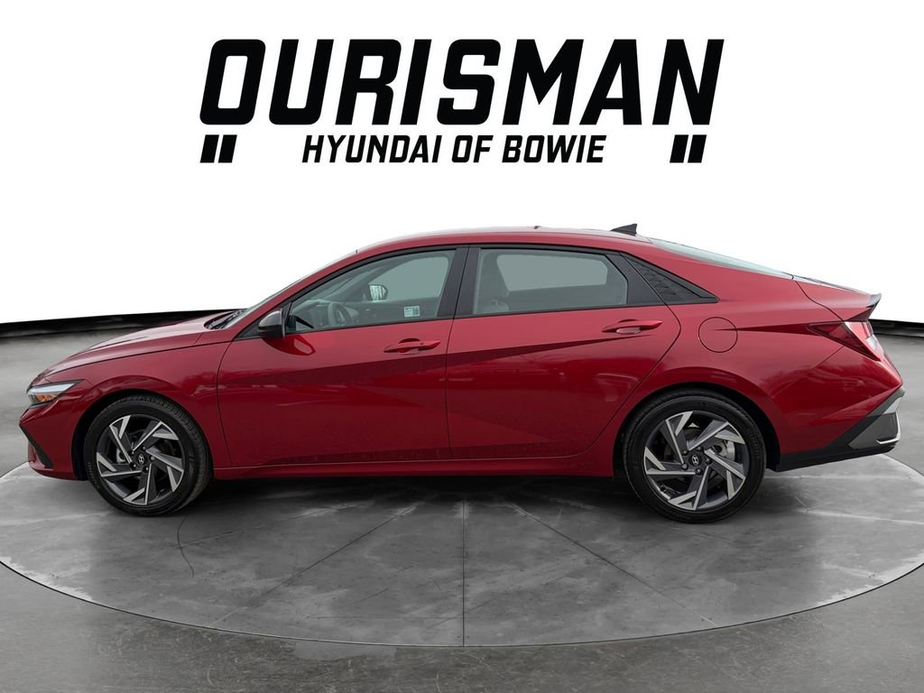 Certified 2025 Hyundai Elantra Sport image 3