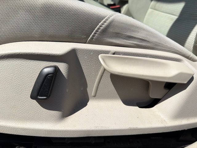 Used 2017 Volkswagen Golf S AWD/4WD image 18