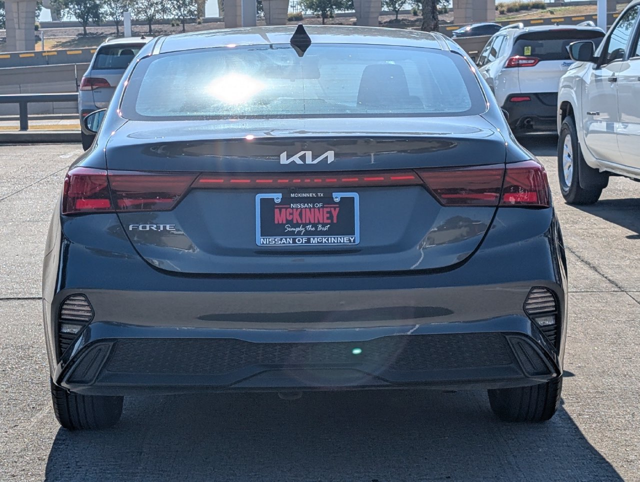 Used 2024 Kia Forte LXS FWD image 5
