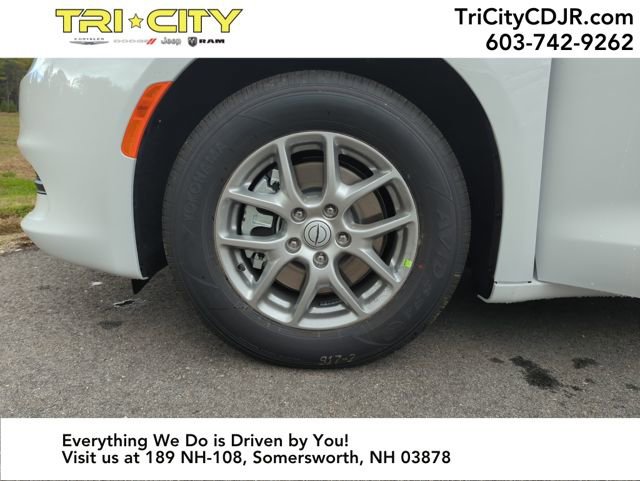 New 2026 Chrysler Voyager LX image 26