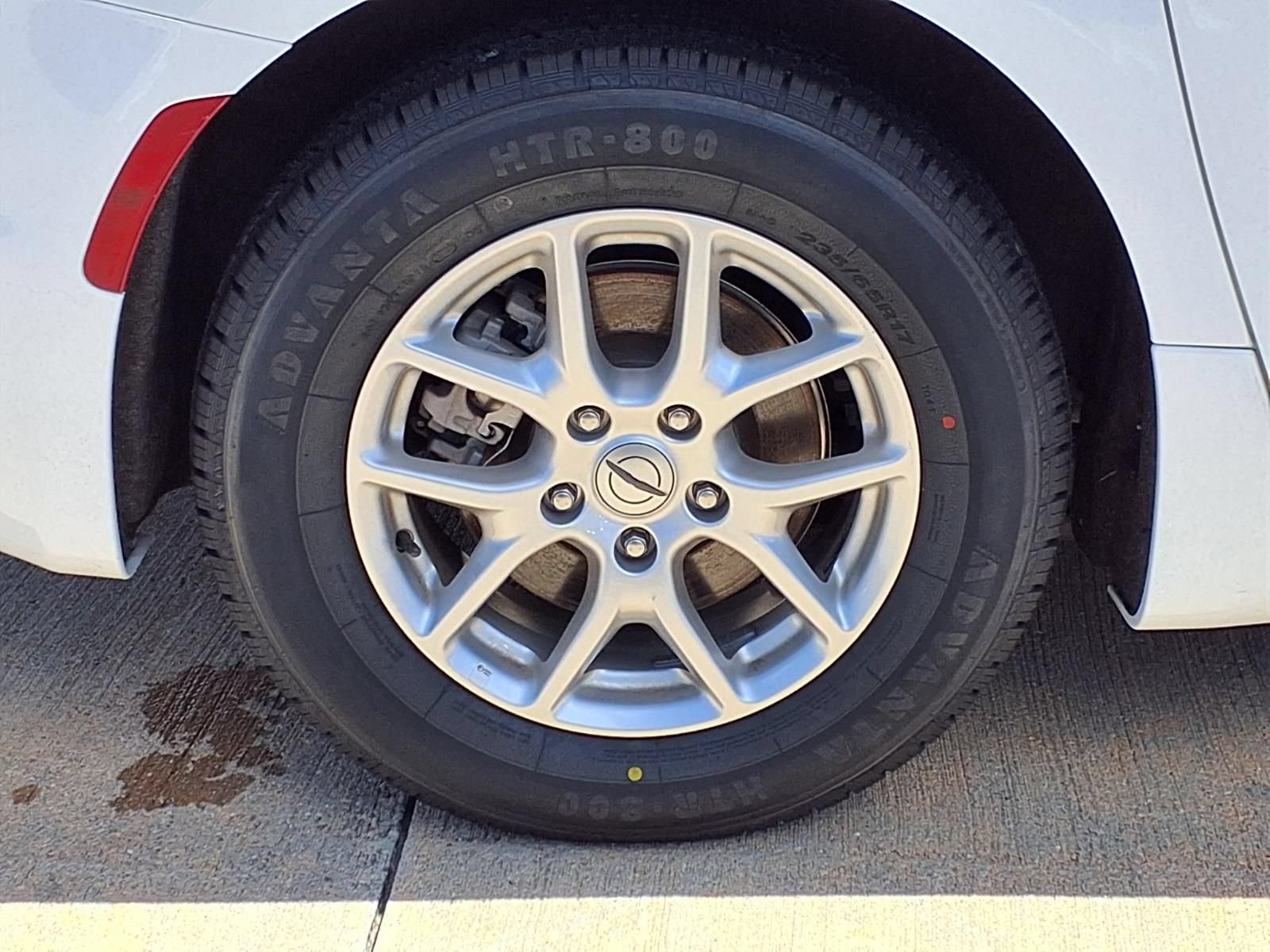Used 2024 Chrysler Pacifica Touring-L FWD image 25