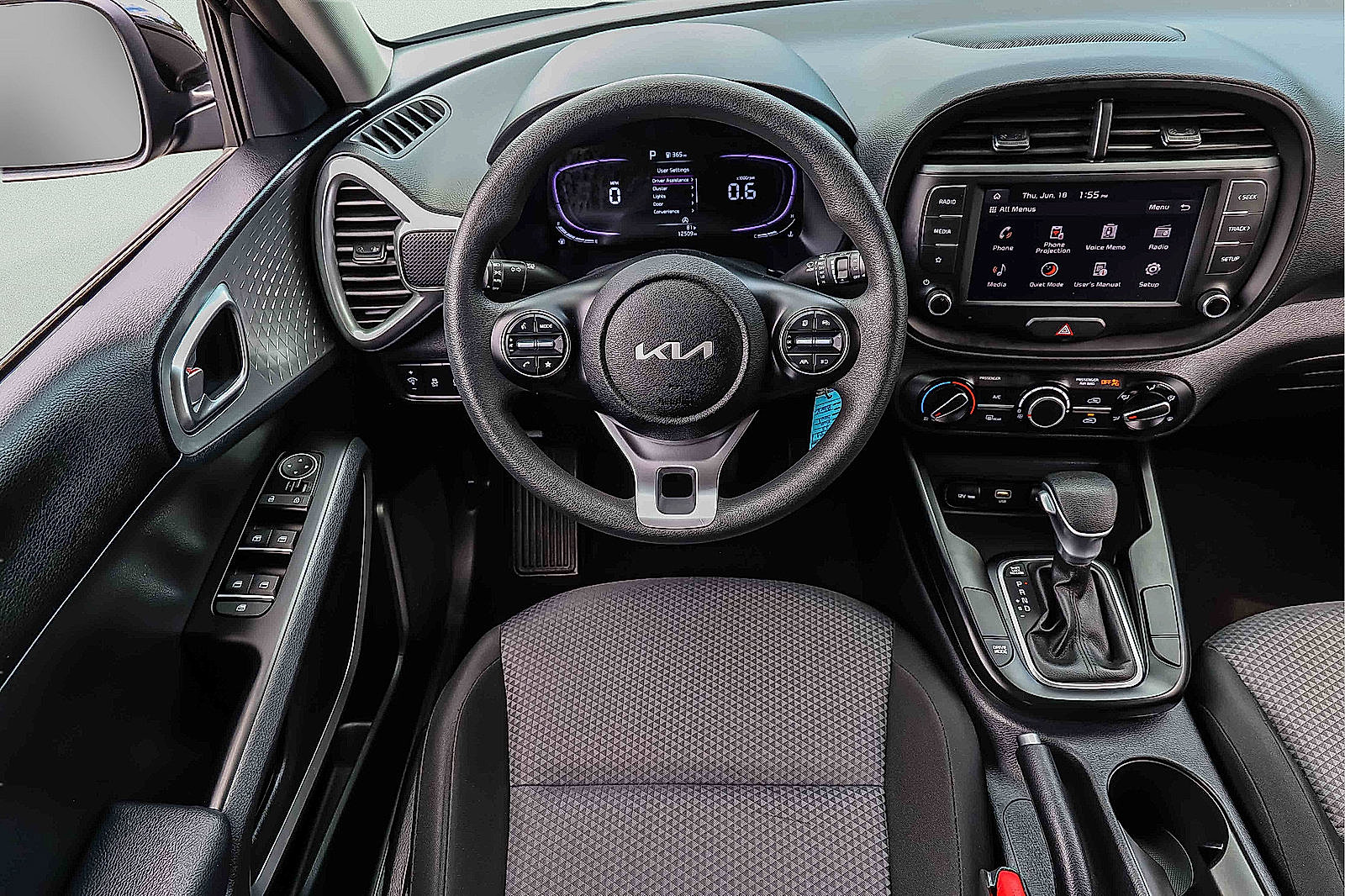 Certified 2025 Kia Soul LX w/ LX Technology Package FWD image 20