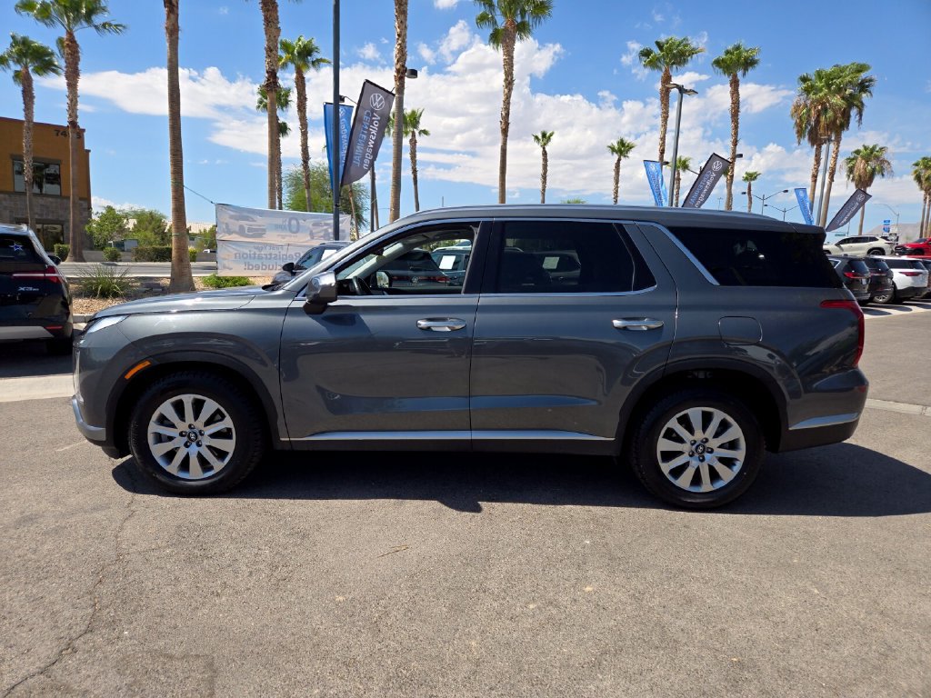 Used 2025 Hyundai Palisade SEL FWD image 3