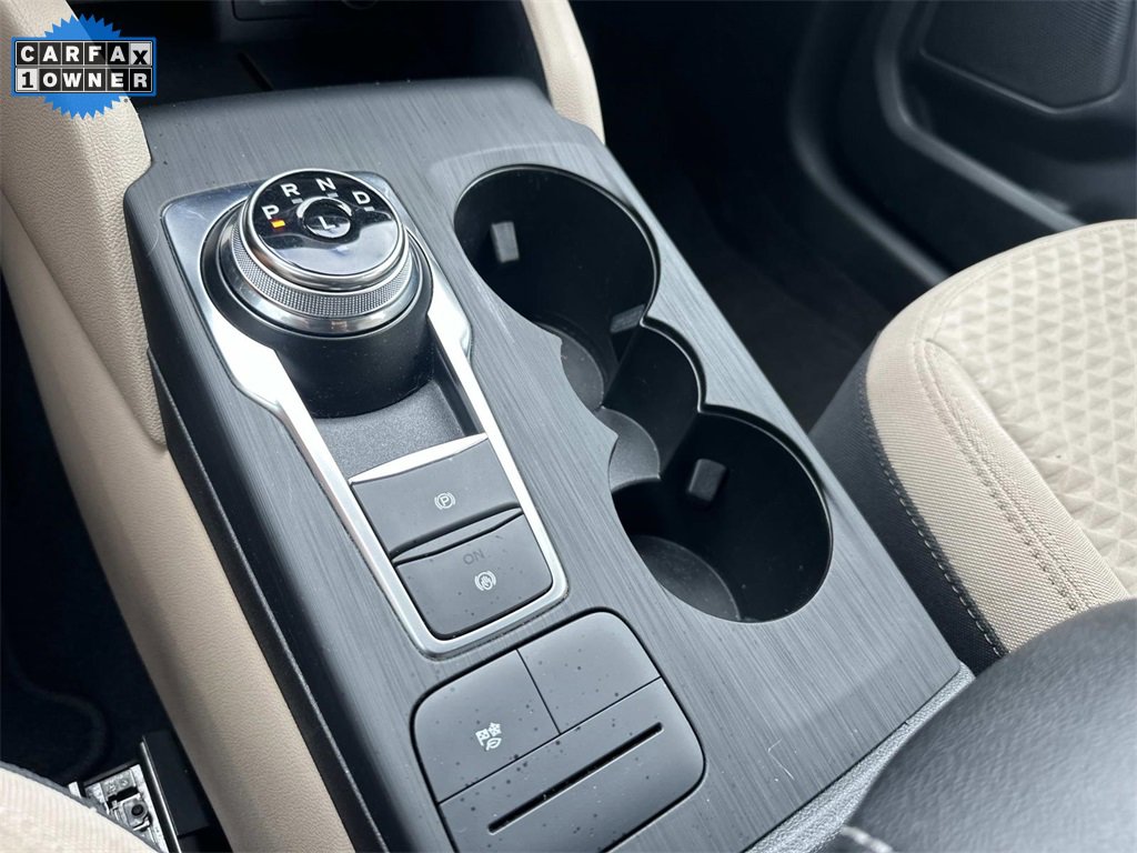 Used 2021 Ford Escape SE w/ SE Sport Appearance Package image 24