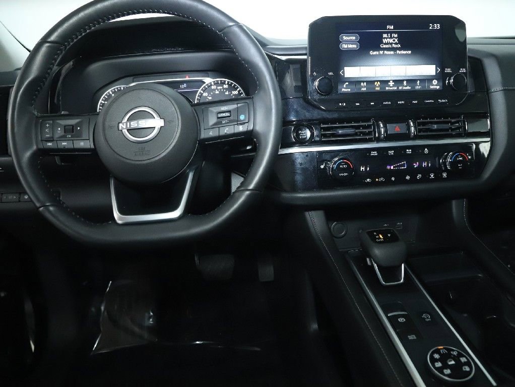 Certified 2025 Nissan Pathfinder SL image 30