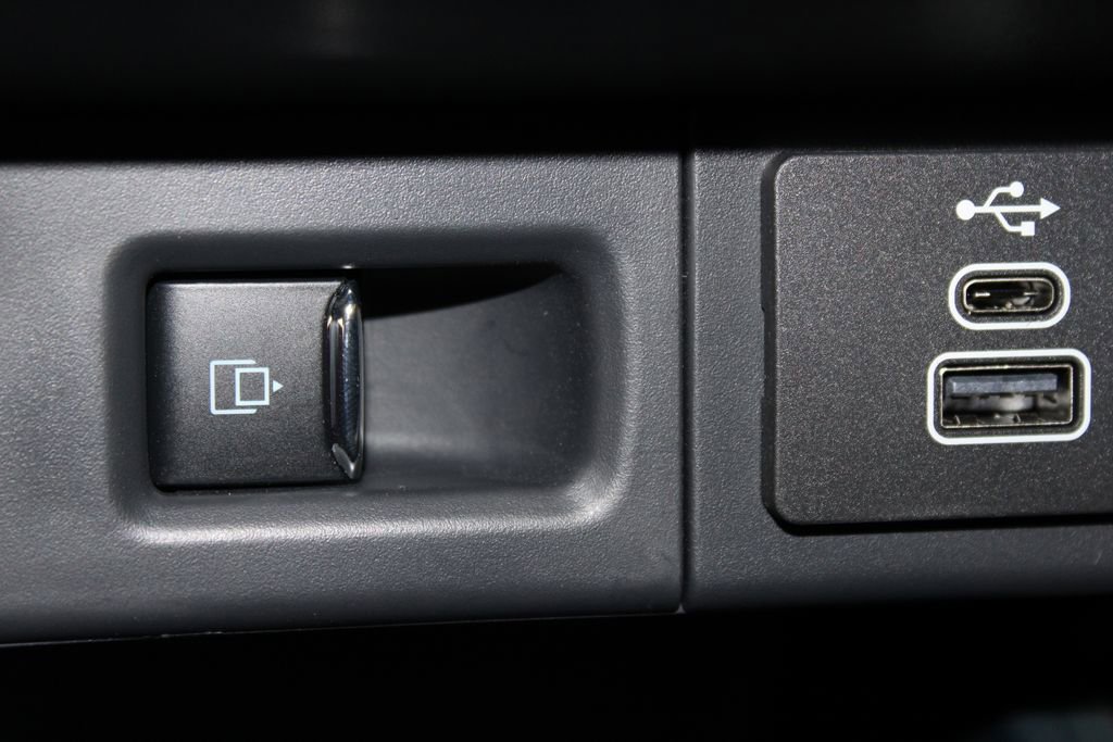 New 2025 Ford Maverick Lariat w/ Black Appearance Package image 50