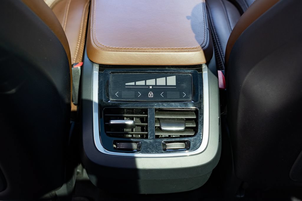 Used 2019 Volvo XC90 T6 Inscription w/ Protection Package Premier AWD/4WD image 9