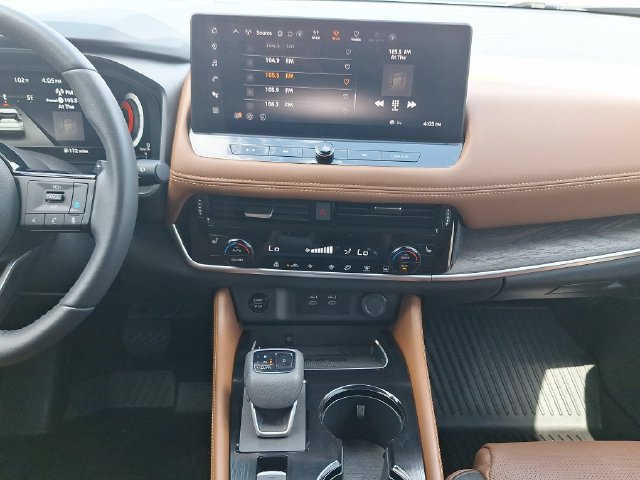 Certified 2024 Nissan Rogue Platinum AWD/4WD image 18