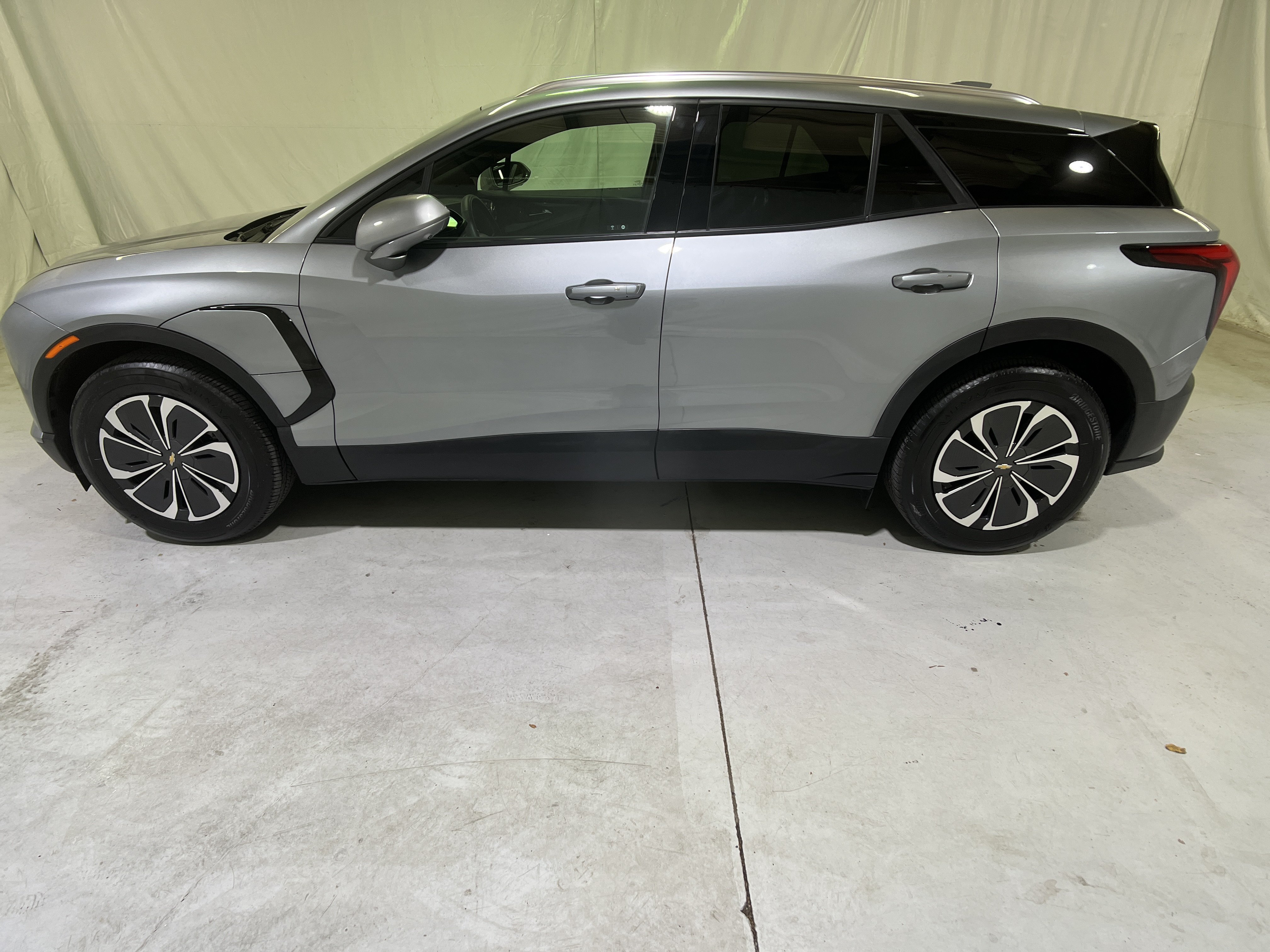 Certified 2024 Chevrolet Blazer EV LT AWD/4WD image 7