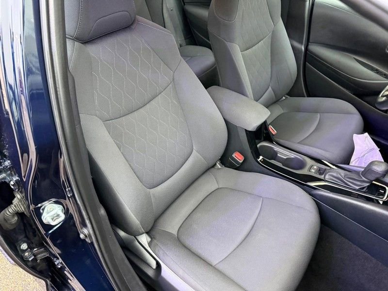 Used 2022 Toyota Corolla LE image 11