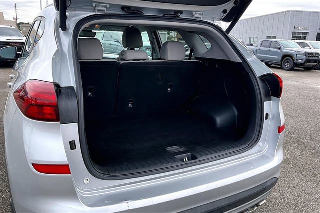 Used 2019 Hyundai Tucson Sport FWD image 32