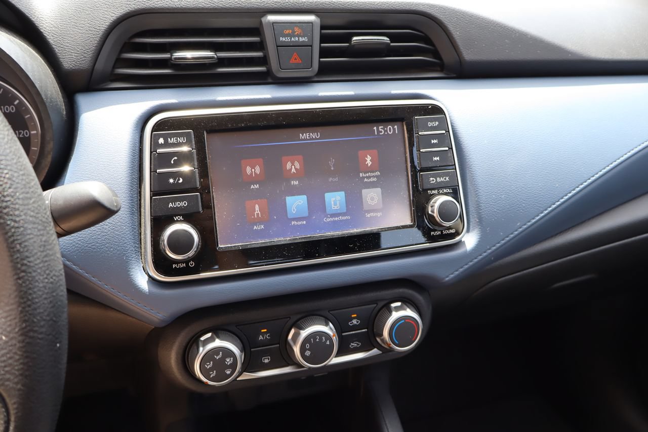 Used 2024 Nissan Versa SV FWD image 6