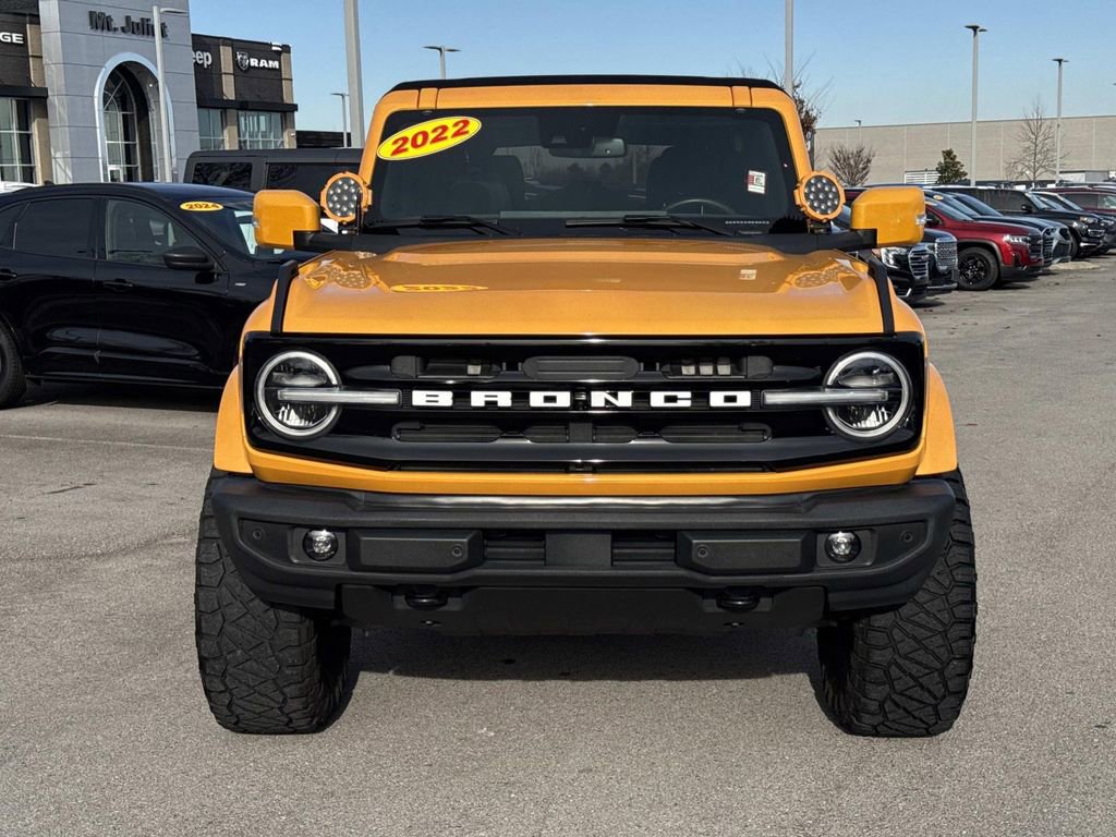 Used 2022 Ford Bronco Outer Banks image 2