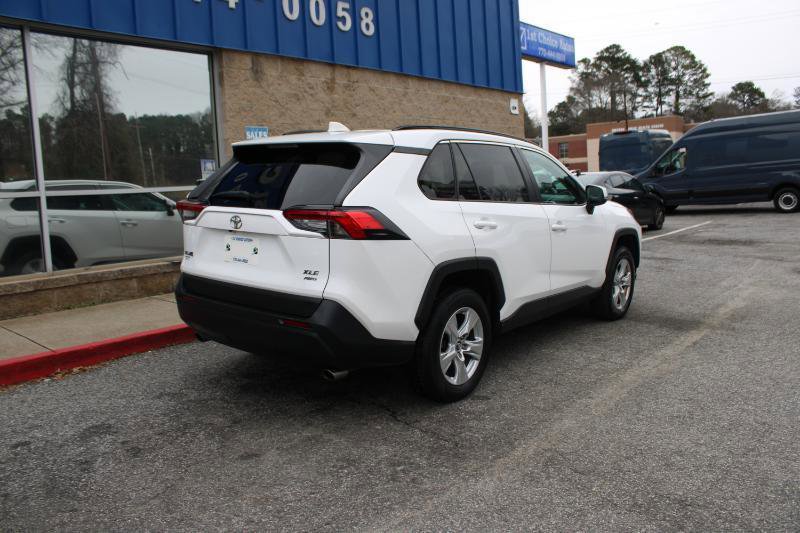 Used 2020 Toyota RAV4 XLE AWD/4WD image 4