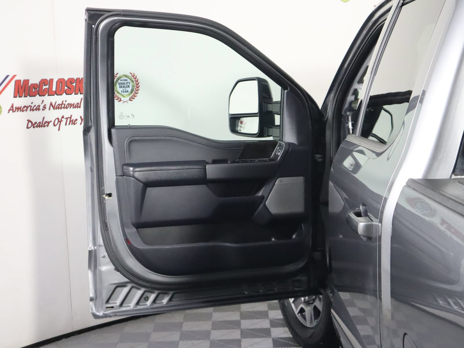 Used 2024 Ford F250 Lariat AWD/4WD image 22