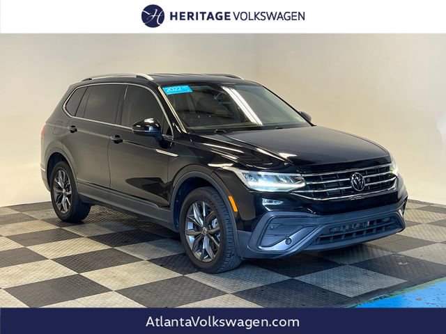 Certified 2022 Volkswagen Tiguan SE FWD image 1