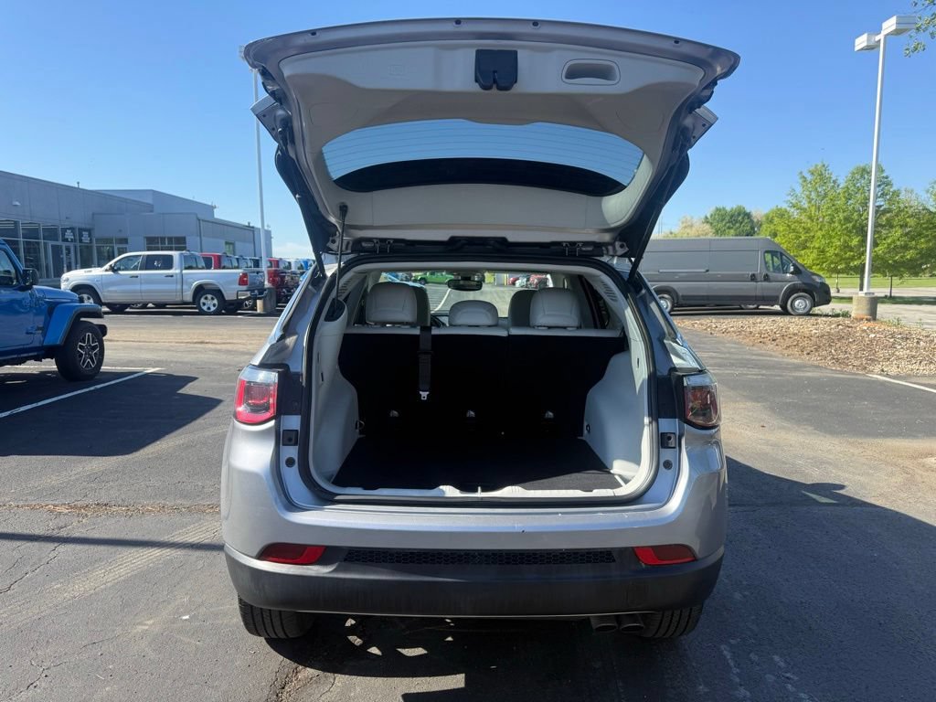 Certified 2018 Jeep Compass Limited w/ Navigation Group AWD/4WD image 34