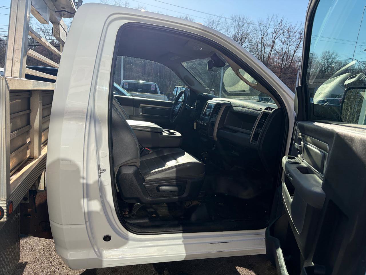 Used 2016 RAM 3500 Tradesman w/ Power & Remote Entry Group image 34