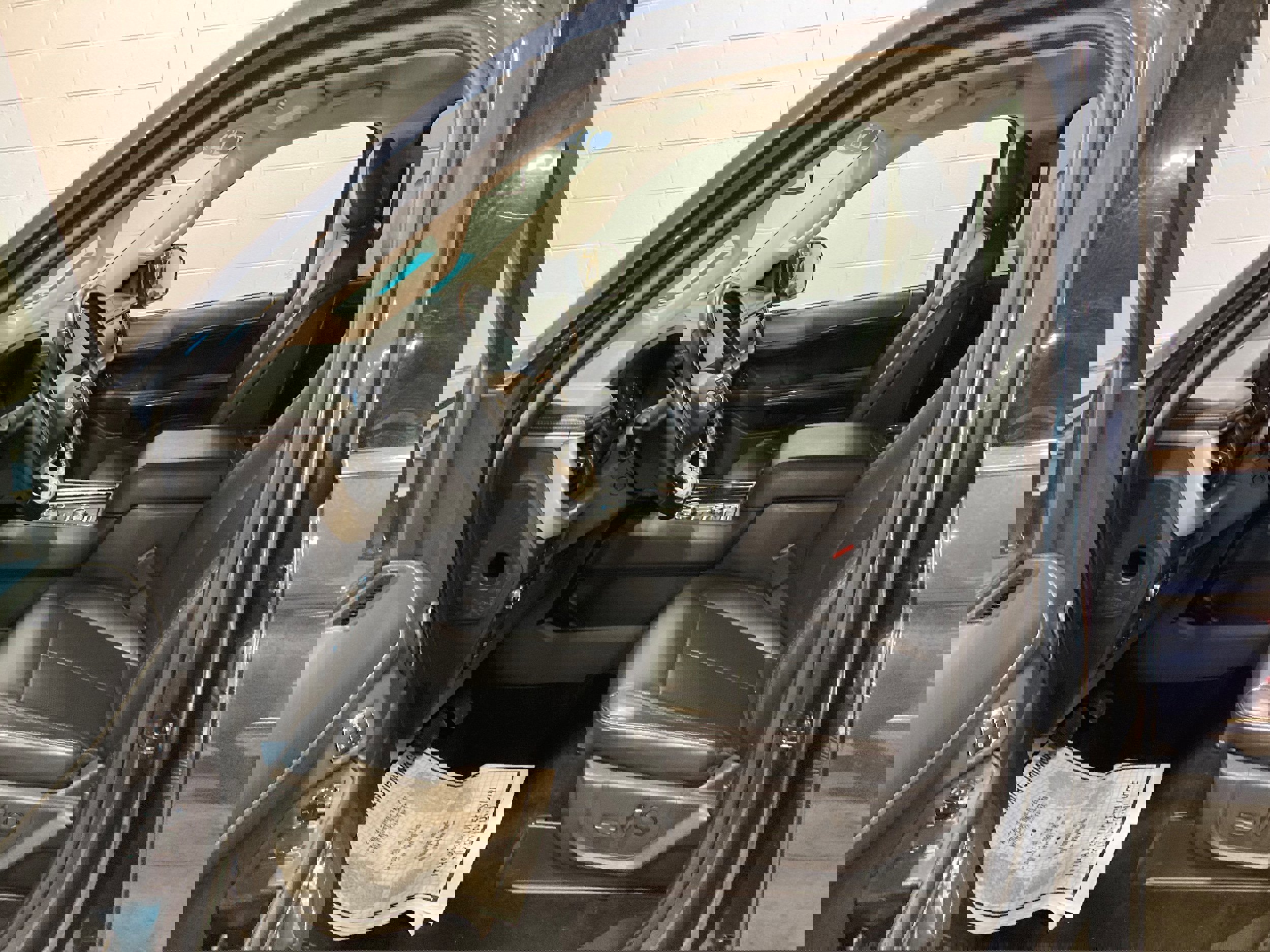 Used 2022 Ford Expedition Max XLT image 24