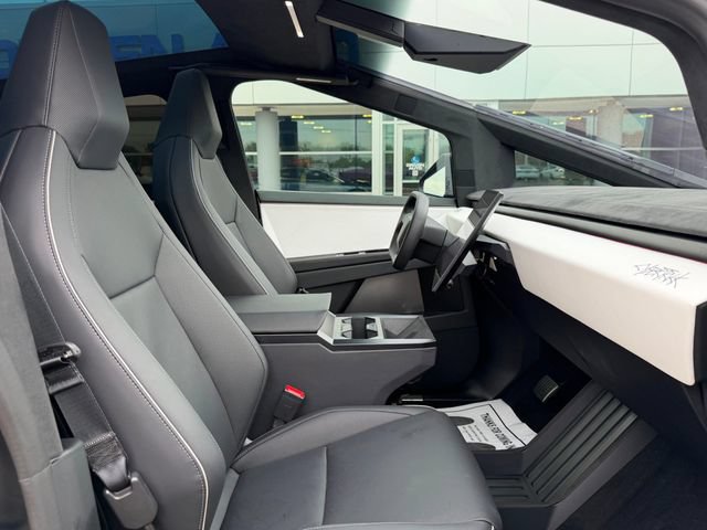 Used 2024 Tesla Cybertruck Cyberbeast AWD/4WD image 27