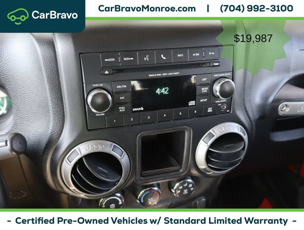 Used 2018 Jeep Wrangler Unlimited Sport w/ Connectivity Group AWD/4WD image 30
