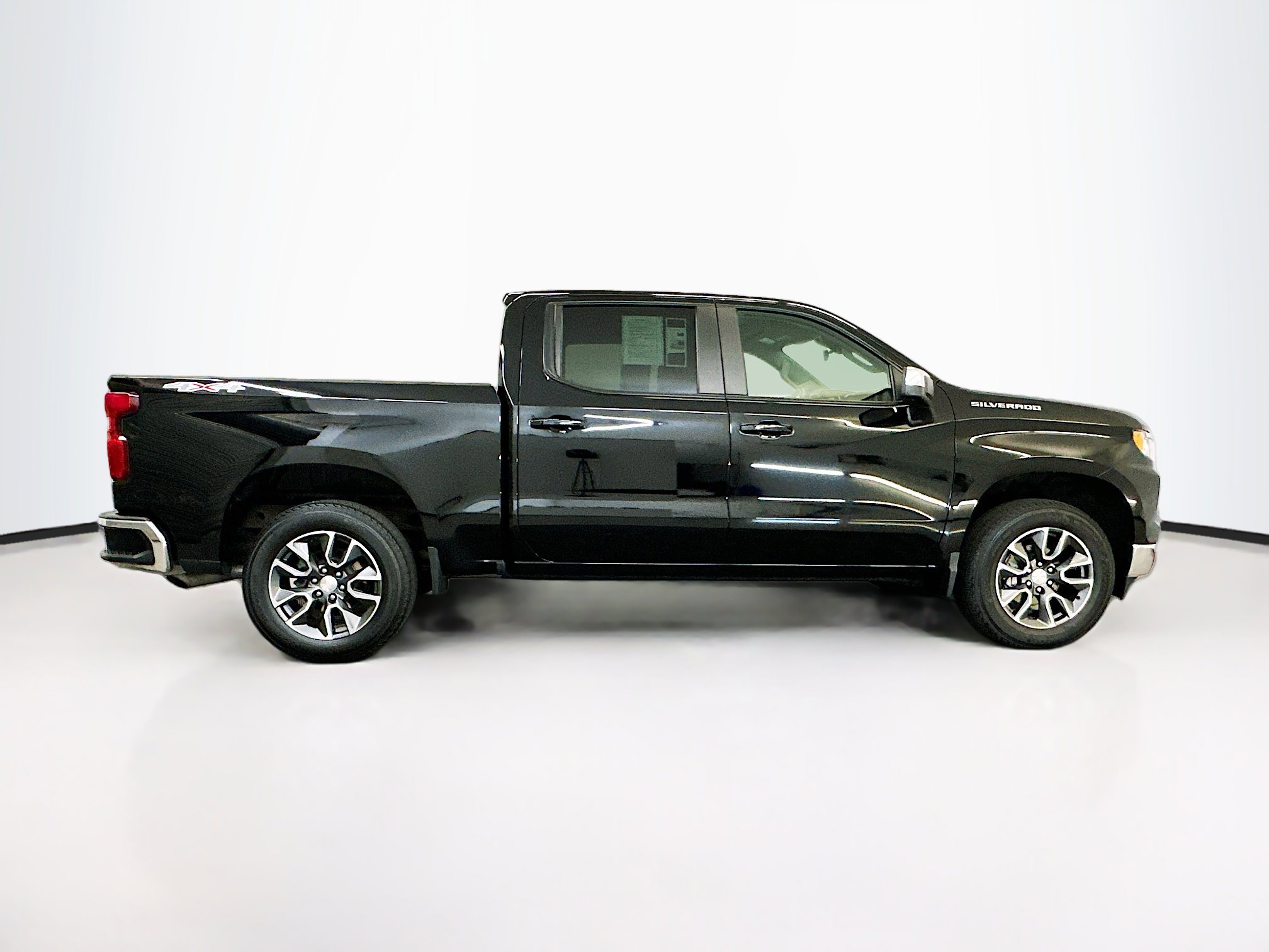 Used 2023 Chevrolet Silverado 1500 LT image 10