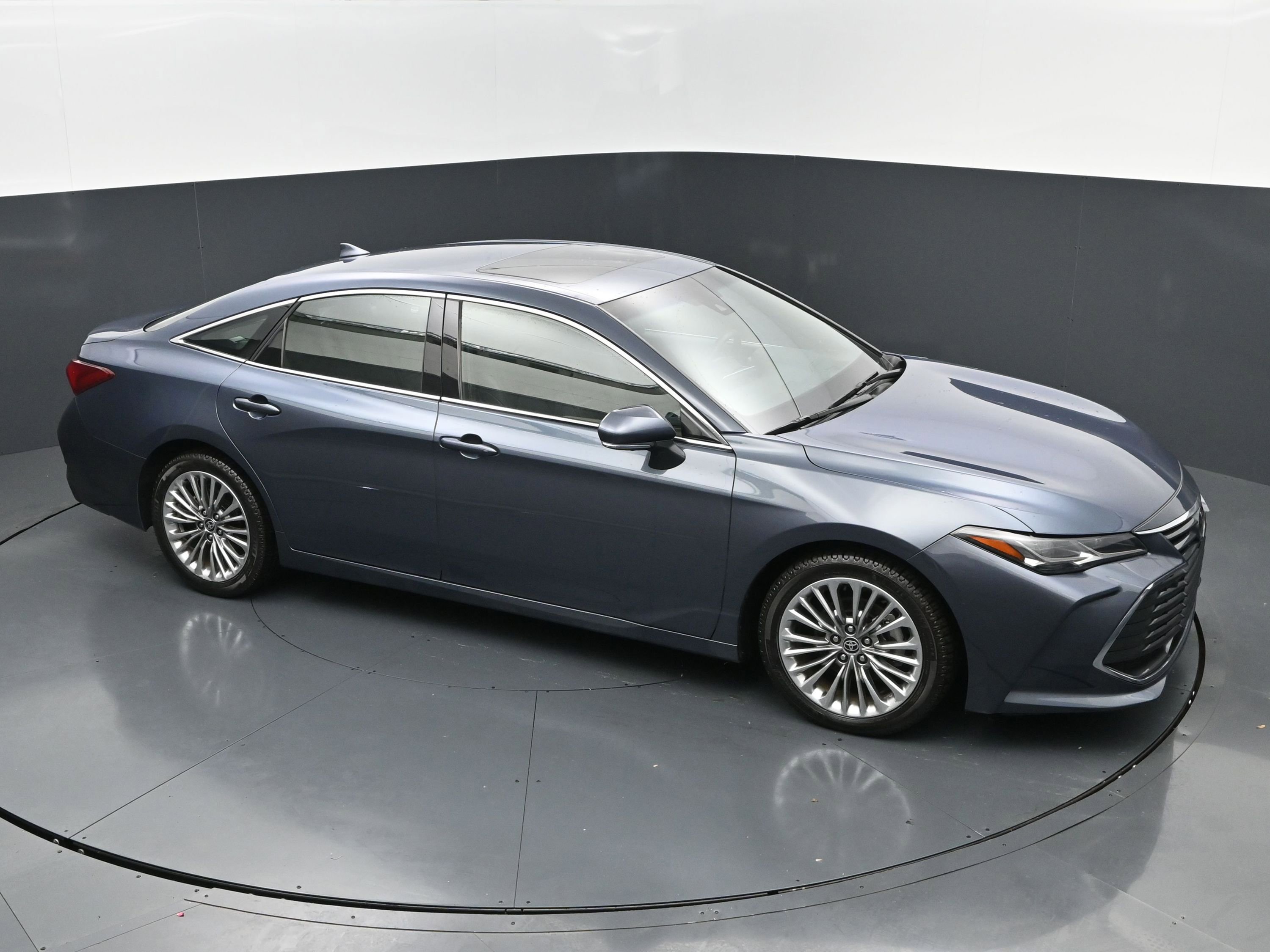 Used 2022 Toyota Avalon Limited w/ Advanced Safety Package FWD image 33