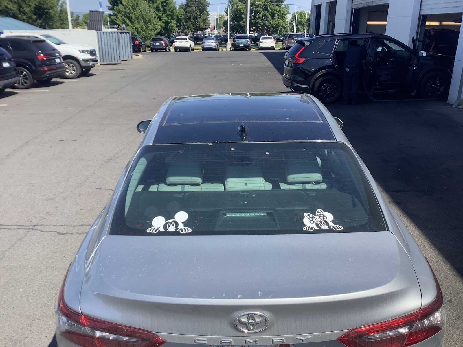 Used 2021 Toyota Camry XLE w/ Navigation Package AWD/4WD image 5